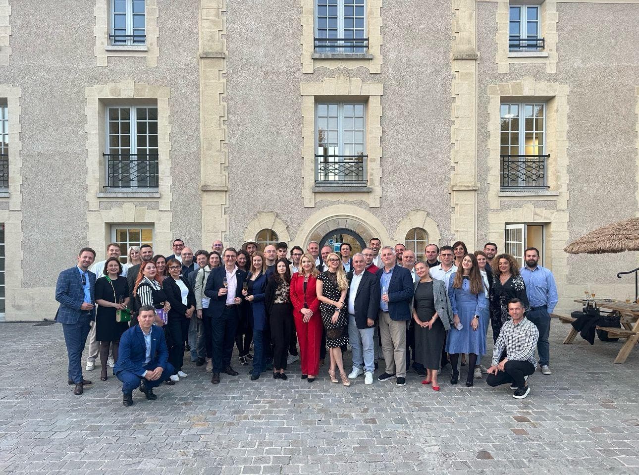 Photo de groupe des participants à l'événement RePatriot réunissant entrepreneurs et diaspora roumaine, 20 septembre 2025